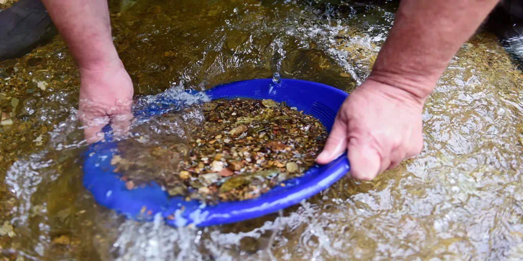 Is Gold Panning illegal in Wisconsin?