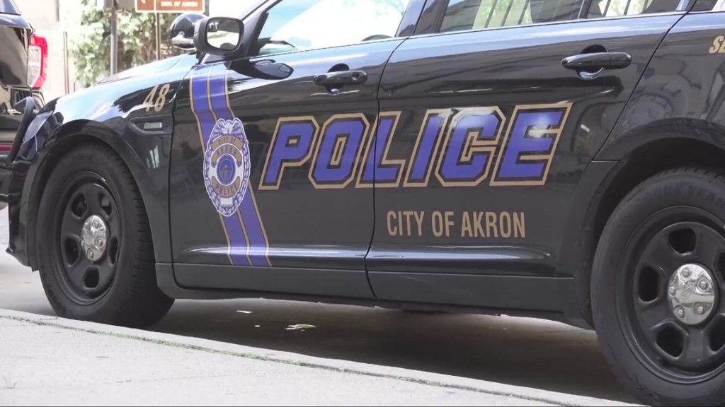 Barberton police chase ends in deadly crash in Akron, police say