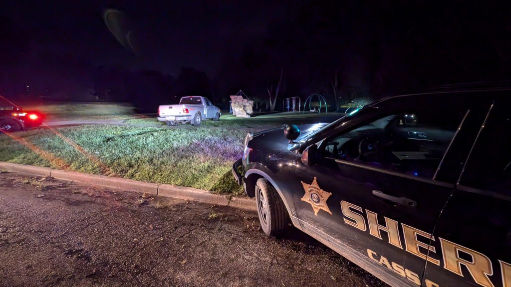 Driver sought after early-morning high-speed chase ends near KCMO park