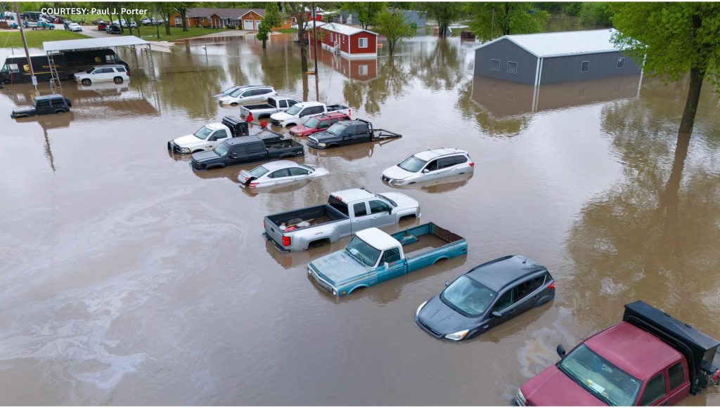 Heavy rainfall causes flash flooding in SW Kansas