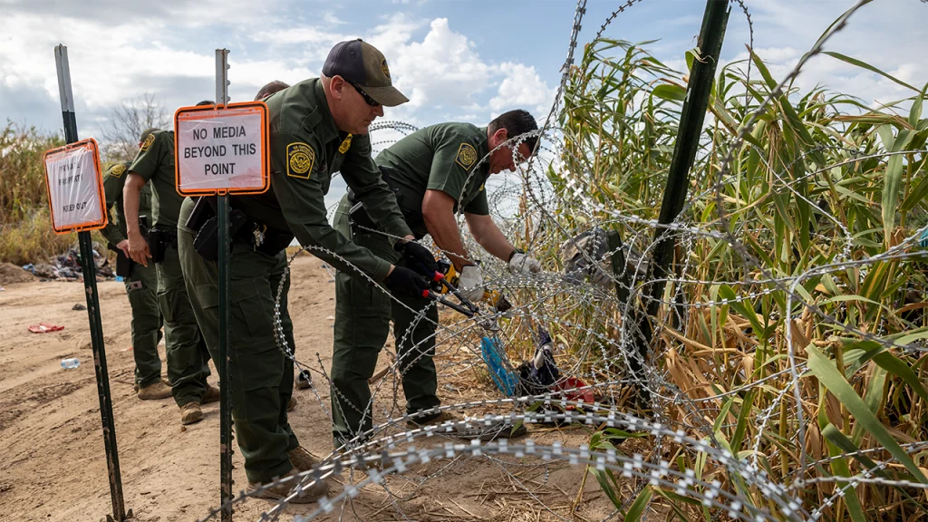 Appeals court rules Texas has right to build razor wire border wall to deter illegal immigration; 'Huge win'