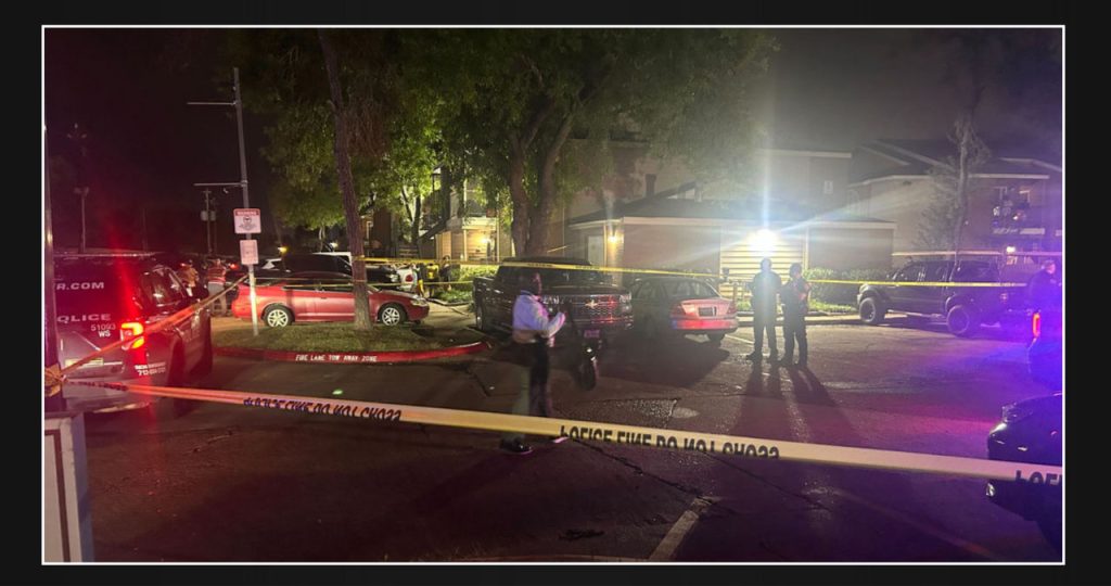 Houston police report 3 teenagers fatally shot in shootout at Tierra Del Sol Apartments laundry room on Cook Road in Alief area