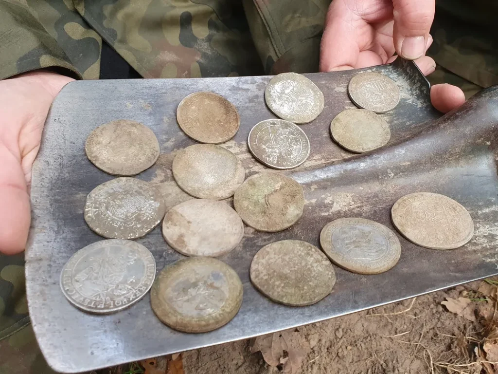 The 17 coins date to the 16th and 17th centuries.