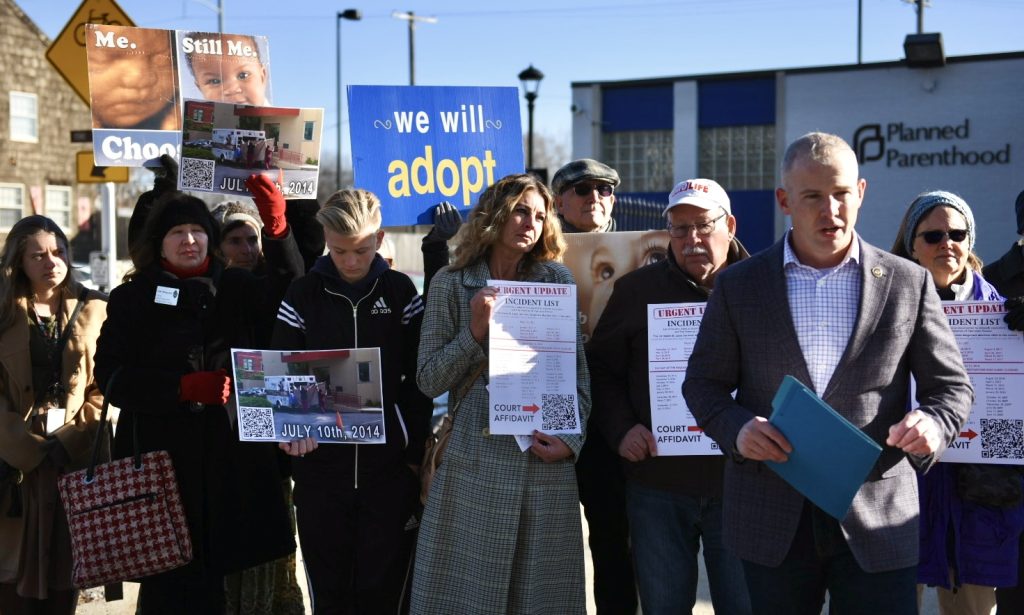 Anti-abortion lawmakers, activists call on Missouri court to rule against Planned Parenthood