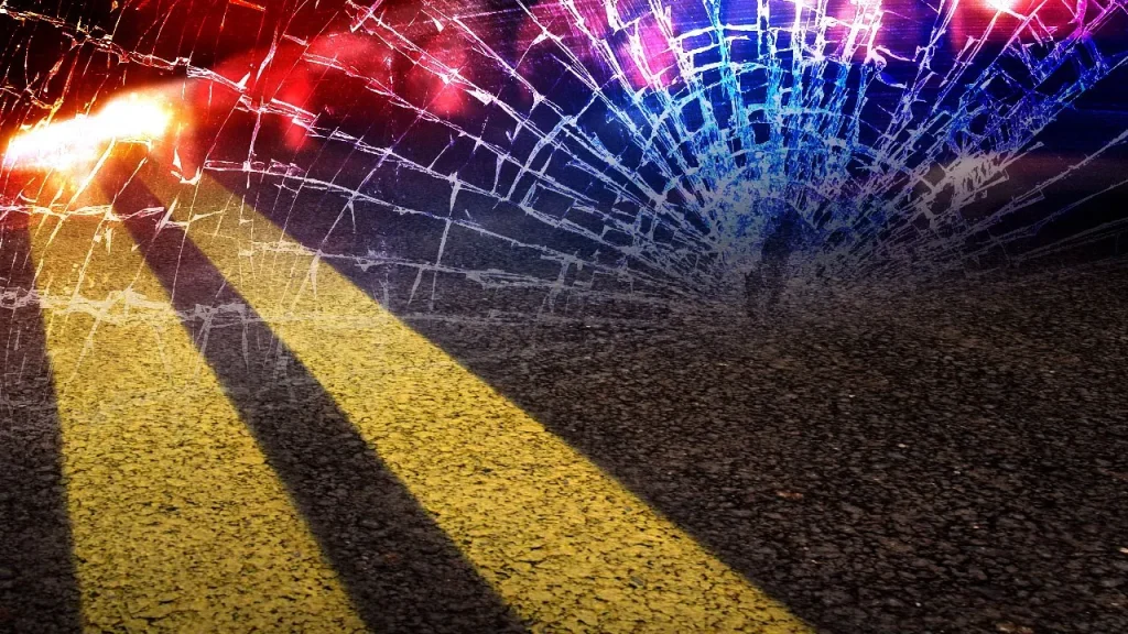 Woman dies in overnight crash in St. Charles County